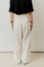 CALÇA PREGAS AMPLA - OFF WHITE - KOLM COLLECTIVE