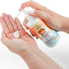 CONDICIONADOR INFANTIL 100% NATURAL COM OLEOS ESSENCIAIS DE LAVANDA E LARANJA DOCE E EXTRATO DE CAMOMILA na internet