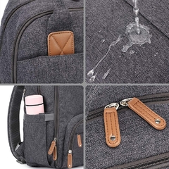 Imagem do MOCHILA DE MATERNIDADE ALICE CINZA ESCURO LAÇO BEBE