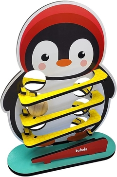 ROLANDO A BOLINHA COM O PINGUIM BABEBI na internet
