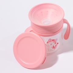COPO DE TREINAMENTO 360 COM ALCA REMOVIVEL E TAMPA 200ML LIA PETIT PIA - AD baby | Roupas e Acessórios nacionais e importados