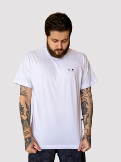Camiseta Corona na internet