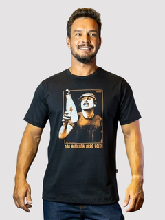 Camiseta Não Aguenta na internet