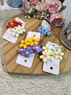 Flor na xuxinha - Mimos da lis Laço 