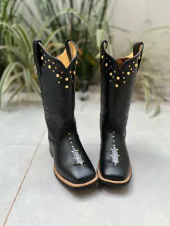 BOTA TEXANA COM METAIS DOURADOS COURO PRETO ESTILIZADO EM ARRAIA - comprar online