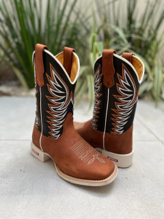 BOTA TEXANA BORDADO LARANJA E BRANCO COURO PRETO E HORSE TELHA