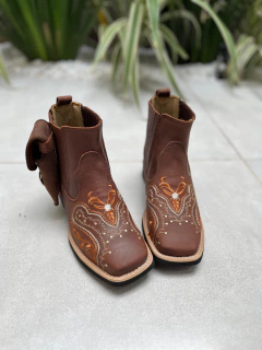 KIT BOTINA TRIBAL LARANJA COURO MARROM + BAINHA + CANIVETE - comprar online
