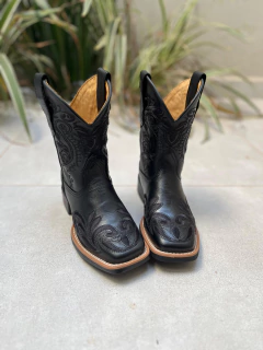CAPOTA TRIBAL E RAMOS PRETO COURO PRETO - comprar online