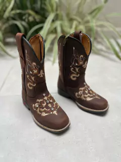 BOTA TEXANA INFANTIL BORDADO DOURADO COURO MARROM COM STRASS na internet