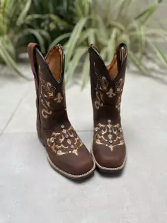 BOTA TEXANA INFANTIL BORDADO DOURADO COURO MARROM COM STRASS - comprar online
