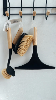 Set de cepillos y limpiador