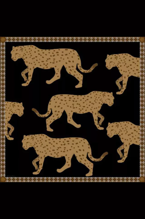 Lenço animal print onças andando TAM 70x70 cm