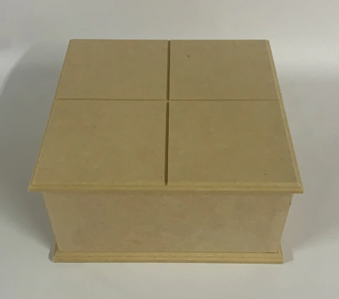 CAIXA OCA COM TAMPA RISCADA LU1640