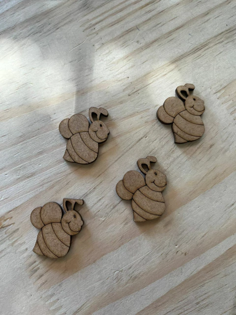 APLIQUE KIT c/4 ABELHAS - OA1577