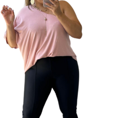 BLUSA MANGA CURTA UM OMBRO SÓ, AMPLA PRETA- EDUARDA - loja online