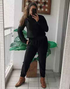 Conjunto Calça e Blusa Manga Longa com Capuz na internet