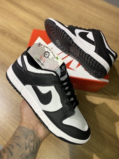 Dunk low panda preto na internet