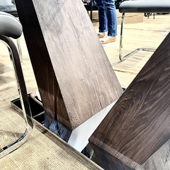 Mesa Comedor Vidrio Base V Madera Oscura - tienda online
