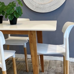 Silla Bristo Blanca Pata Madera - Muebles de diseño | Gift Collection