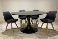 Mesa Comedor Tulip Oval Negra Para EXTERIOR en internet