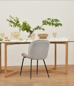 Mesa Comedor Novak Vidrio Base Símil Madera - tienda online