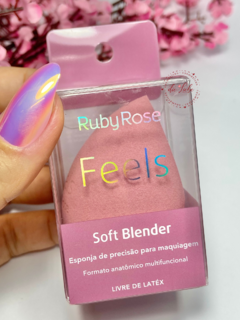 ESPONJA PARA MAQUIAGEM SOFT BLENDER FEELS RUBYROSE