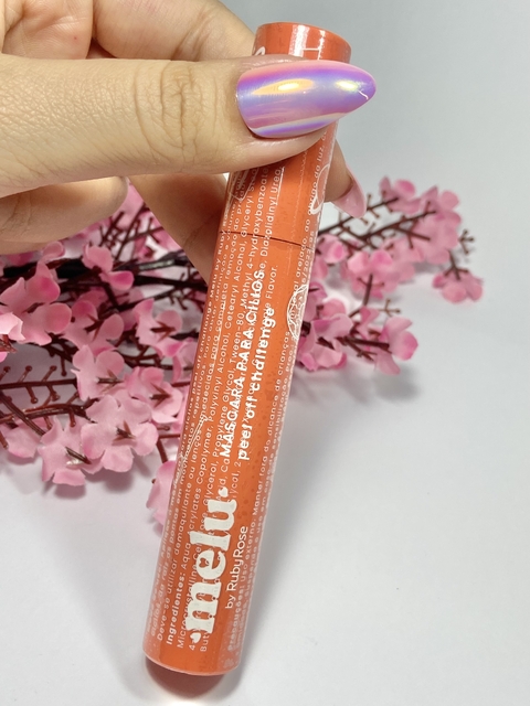 MÁSCARA DE CÍLIOS LARANJA CHALLENGE PELL OFF MELU BY RUBY ROSE