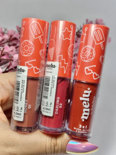 BATOM, BLUSH E SOMBRA 3 EM 1 MELU BY RUBY ROSE
