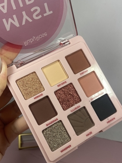 PALETA DE SOMBRAS MYST AURA RUBY ROSE - dieLiebe Cosméticos