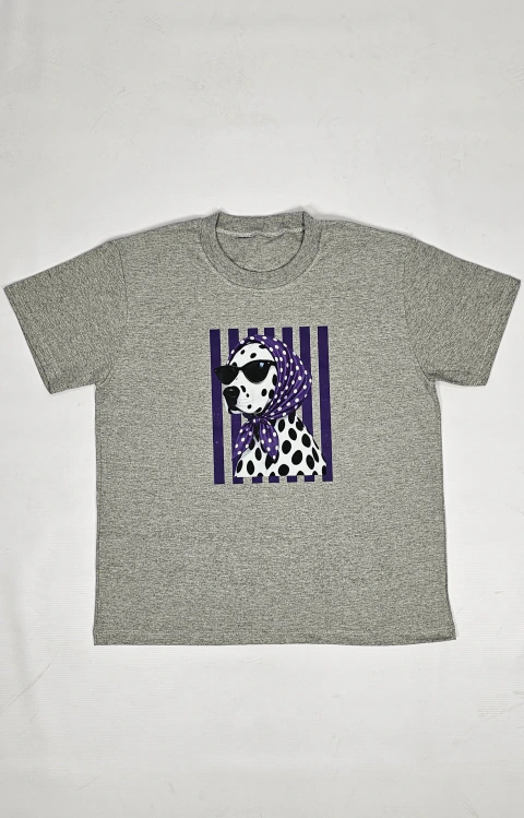 REMERA MUJER AMOR GRIS