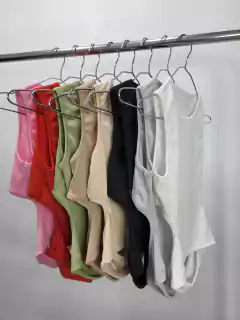 Imagen de Top Recorte Espalda RIBB