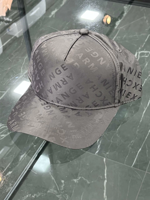 Boné Armani Exchange Logo Monograma