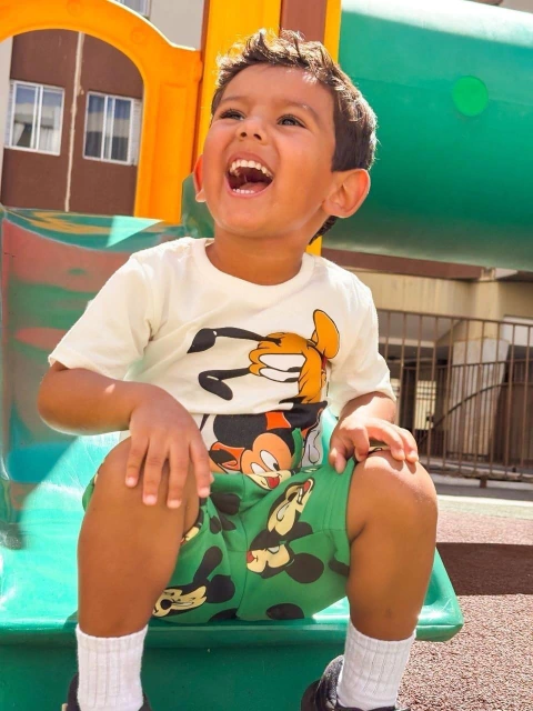 Conjunto Disney - Tam: 2, 4, 6, 8 e 10 anos - Modelagem normal - comprar online