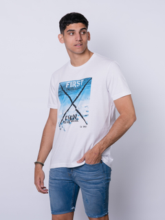 REMERA CLÁSICA ESTAMPADA - comprar online