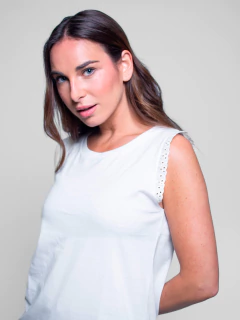 REMERA S/MANGAS BRODER - comprar online