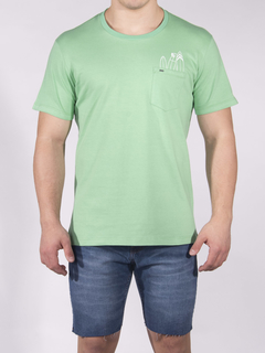 REMERA C/BOLS Y ESTAMP
