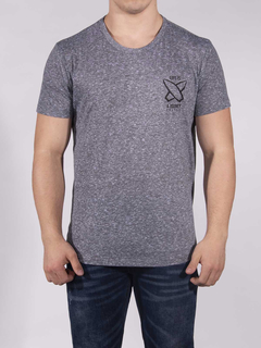 REMERA SLIM FIT CON TEXTURA