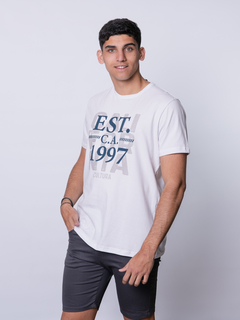 REMERA CLÁSICA ESTAMPADA - comprar online
