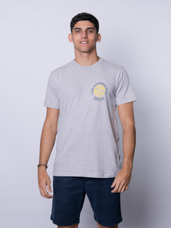 REMERA CLÁSICA ESTAMPADA - comprar online