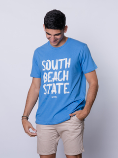 REMERA CLÁSICA ESTAMPADA