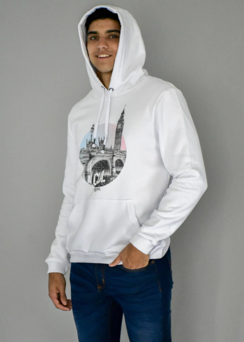 BUZO CANGURO ESTAMPADO