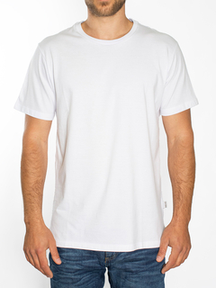 REMERA CLÁSICA LISA