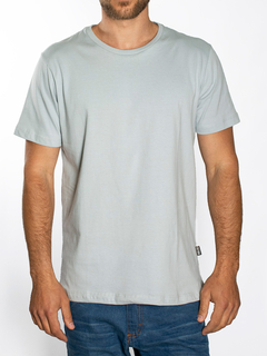 REMERA CLÁSICA LISA
