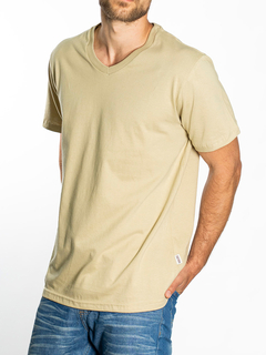 REMERA ESCOTE EN V LISA - comprar online