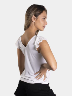 MUSCULOSA ESCOTE V CON VOLADOS