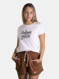 REMERA CLÁSICA ESTAMPADA - comprar online