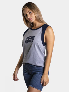 REMERA SIN MANGAS COMBINADA