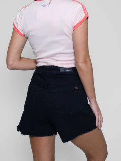 SHORT NEGRO TIRO ALTO - comprar online