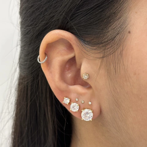 BRINCO TRIO PONTO DE LUZ QUADRADO G DOURADO - comprar online