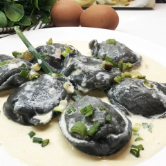SORRENTINOS DE SALMÓN MASA TINTA CALAMAR 12U